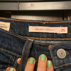 Levi’s ribcage straight 25x27